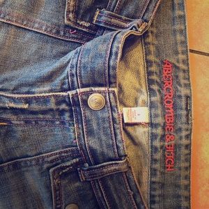 Abercrombie & Fitch ripped jeans , Women